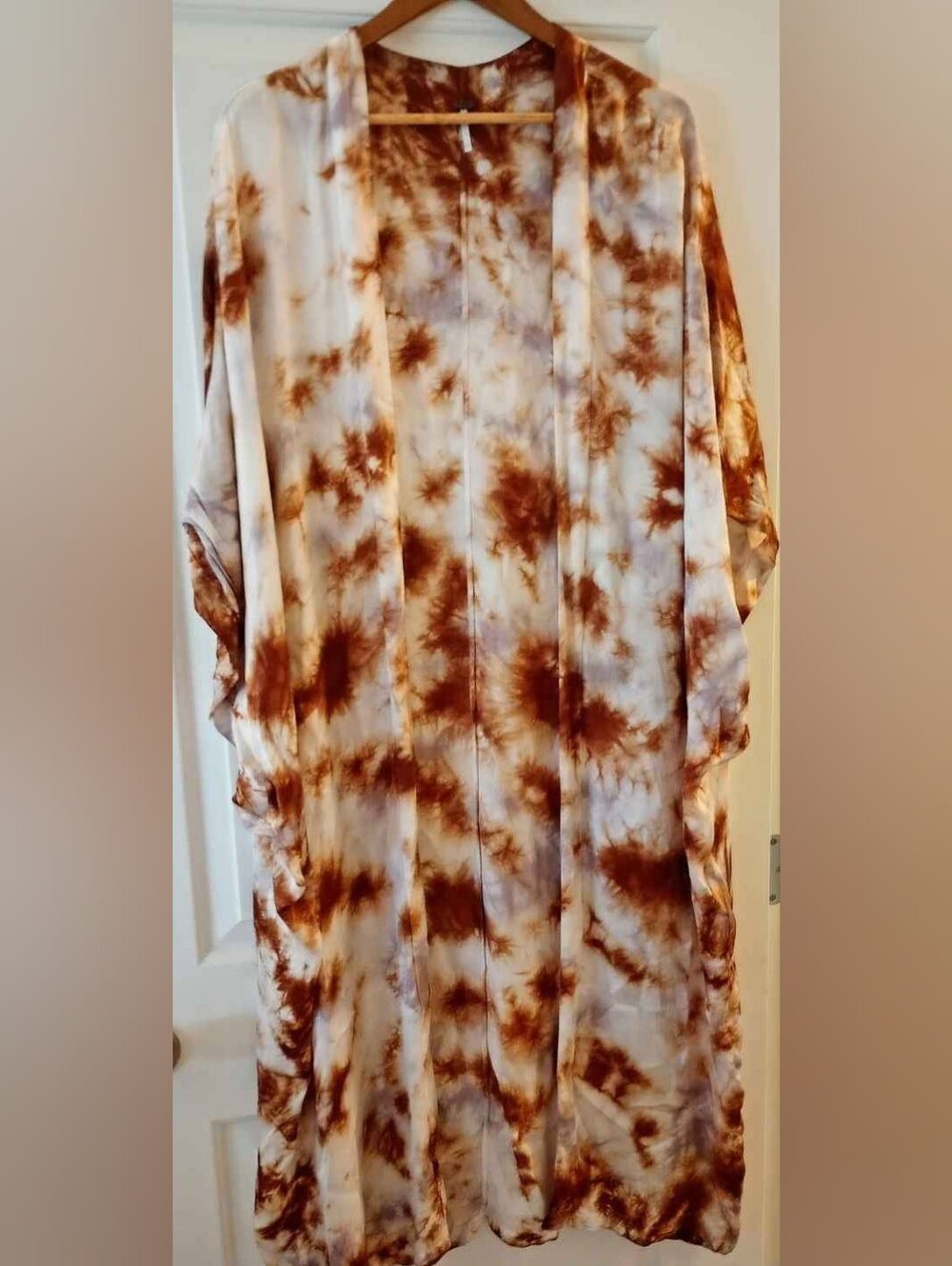 Young Fabulous + Broke YFB | Gorgeous Rust + Cream Tie-Dye Kimono 🤎🤍